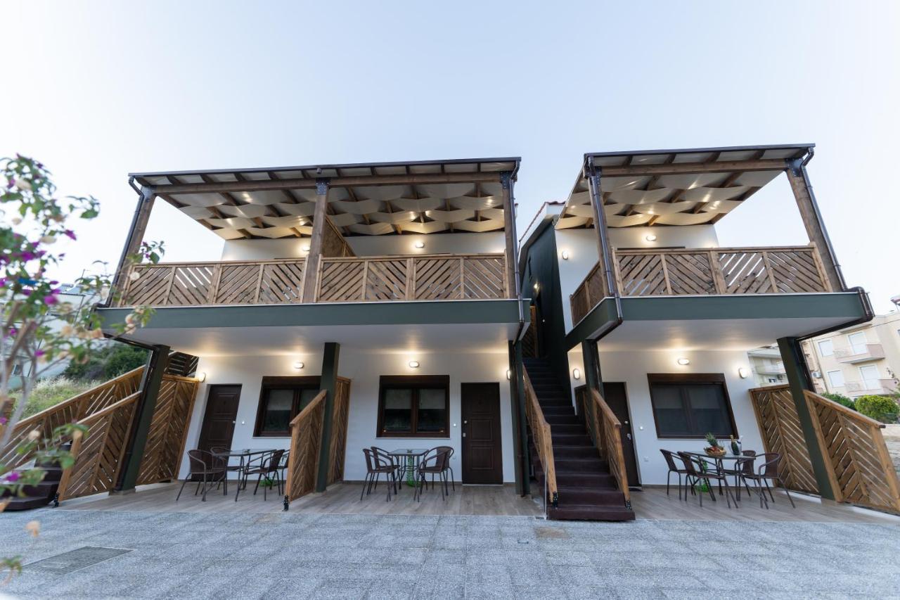 Mad'S Villas Néa Péramos Esterno foto