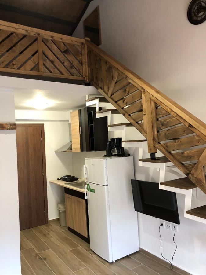 Mad'S Villas Néa Péramos Esterno foto